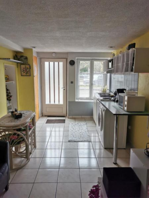 Studio très agréable, mode cocooning idéal pour curiste